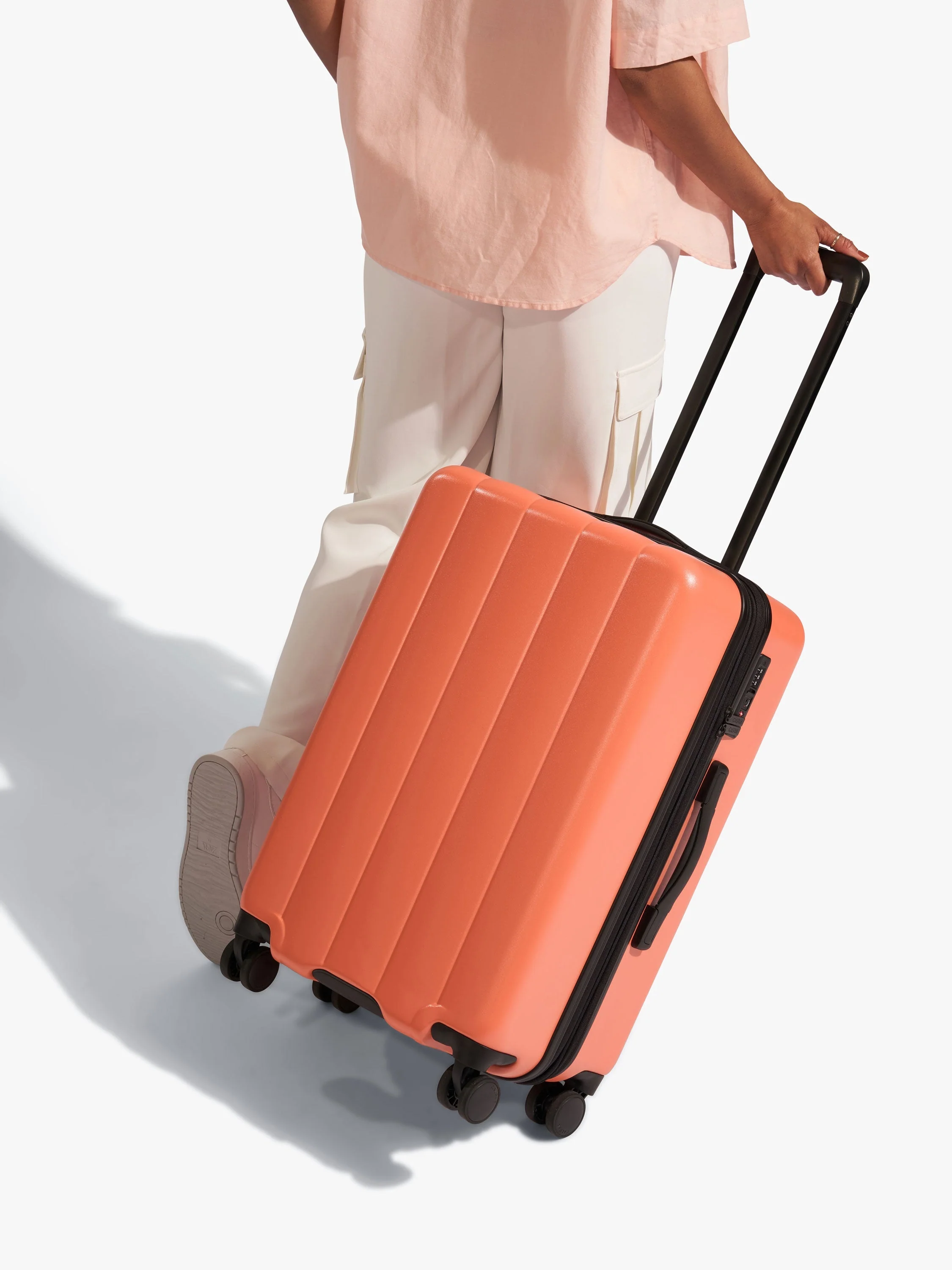 1214-evry-medium-luggage-37.webp Evry Medium Luggage